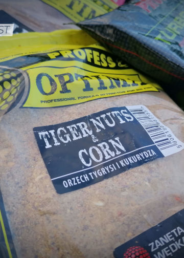 zanęta orzech tygrysi i kukurydza