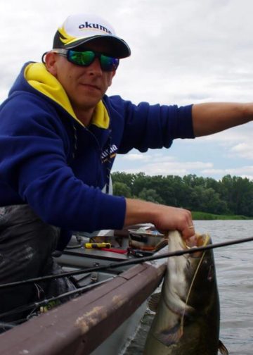 kołowrotek stworzony do łowienia sumów