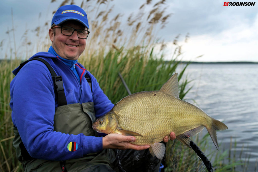 Leszcz złowiony na wędkę Method Feeder TX3